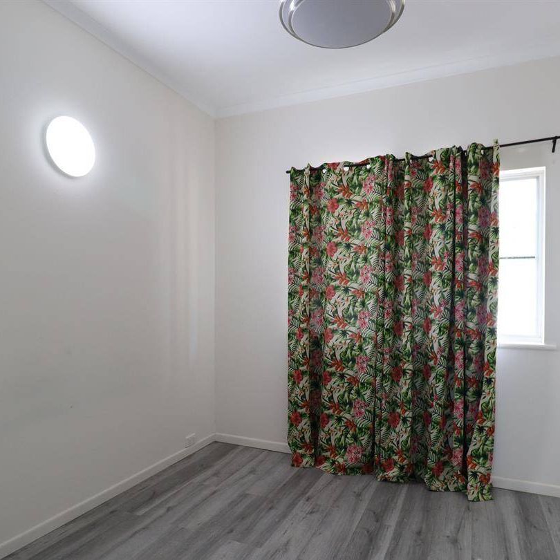 2 BEDROOM UNIT CLOSE TO THE BEACH - Photo 1