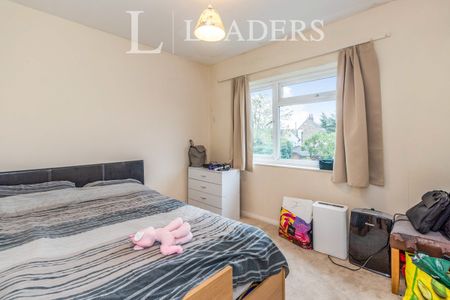2 bedroom apartment to rent Willow Lodge, 6 Pemberton Road, East Molesey, KT8 - Photo 5