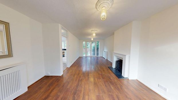 4 bedroom semi-detached house to rent - Photo 1