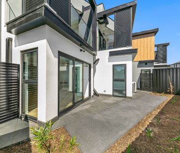 4,7/2 Howard Court, Clayton - Photo 2