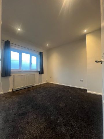 3 Bed Semi-Detached House, Astill Drive, LE4 - Photo 4