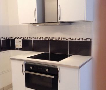 Location Appartement 2 pièces 47m² ISSY LES MOULINEAUX 92130 - Photo 2