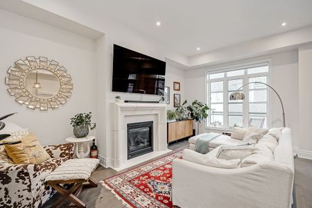 For Lease - 210 DORVAL Drive, Oakville, Ontario - Photo 3