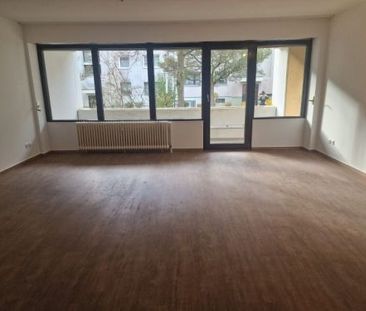 3-Zimmer-Mietwohnung mit Balkon in 97422 Schweinfurt-Deutschhof (ID... - Photo 2