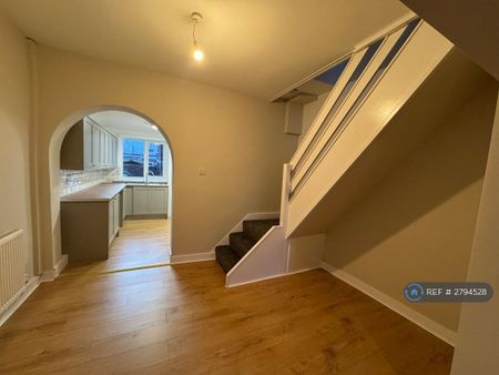 2 bedroom terraced house to rent - Photo 5