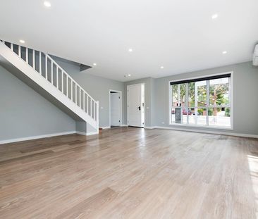 Luxurious townhouse, heart of Blackburn South - Photo 4