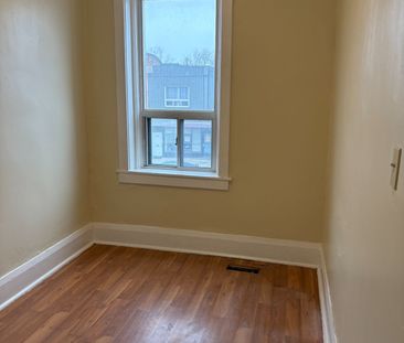 For Lease - 1355 Danforth Avenue Unit# 2/F, Toronto, Ontario - Photo 5