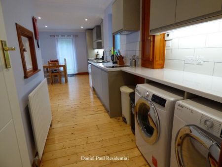 1 bedroom in a house share to rent - Photo 3