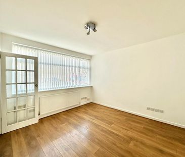 2 bedroom House To Let Total Size: 646 SQ FT - Photo 6