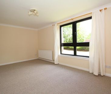 2 bedroom ground floor flat to rent - Photo 1