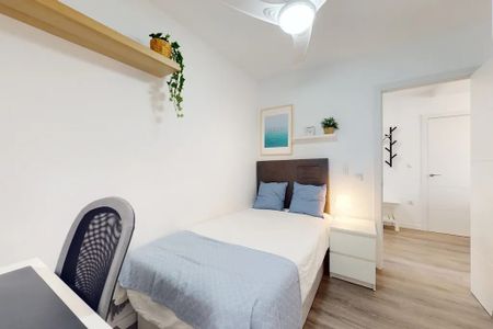 Carrer del Monestir de Poblet, Valencia, Valencian Community 46015 - Photo 4