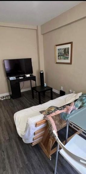 GHETTO MCGILL- 1 CH FERMÉE - Photo 1