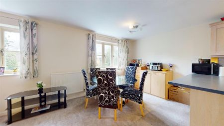 2 bedroom flat to rent - Photo 5