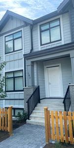 4 Bedroom Abbotsford Townhome - RENTDAN - Photo 4