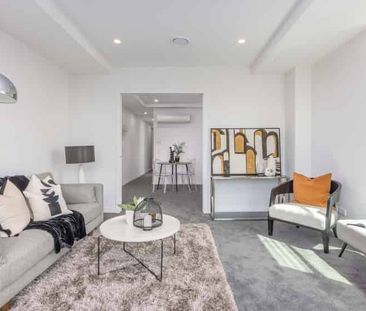 Luxury Living - Photo 5