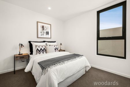 CONTEMPORARY COMFORT IN A COVETED BENTLEIGH POCKET - Photo 3