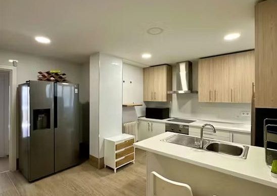 Avenida de Baviera, Madrid, Community of Madrid 28028
