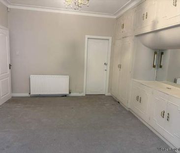 2 bedroom property to rent in Salford - Photo 6