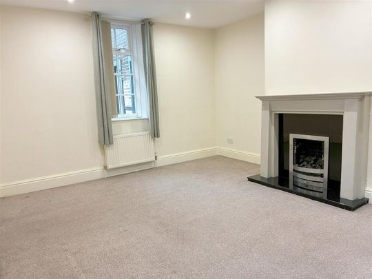 3 bedroom end of terrace house to rent - Photo 1