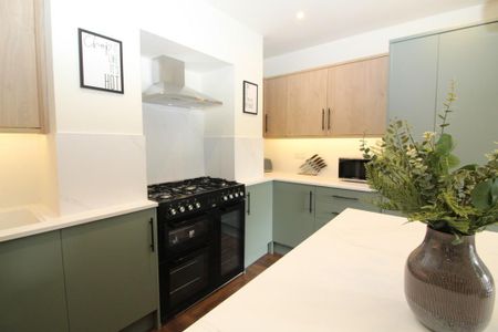 1 bedroom in a house share to rent - Photo 5