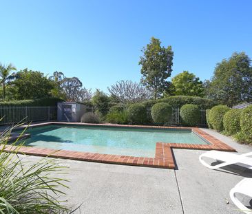 SPACIOUS AIR-CONDITIONED TOWNHOUSE WITH LARGE PRIVATE FULLY FENCED ... - Photo 5