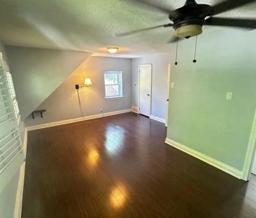 27 CRAIGMORE CRESCENT - Photo 4