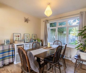 3 bedroom semi-detached house to rent - Photo 4
