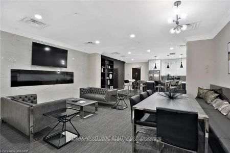 118 KING Street E #419 - Photo 3