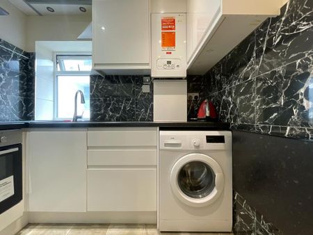 1 bedroom flat to rent - Photo 5