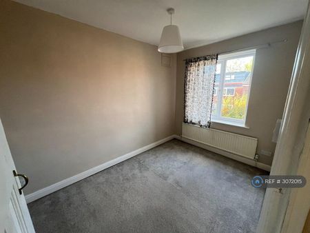 2 bedroom semi-detached house to rent - Photo 5