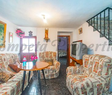 Townhouse in Canillas de Albaida, Inland Andalucia at the foot of t... - Photo 6