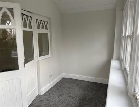 2 Bedroom Apartment To Let - Photo 5