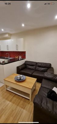 5 bedroom house to rent - Photo 1