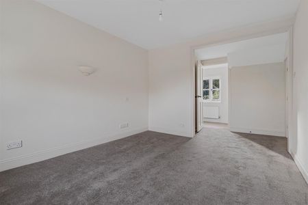 Church Hill, Lidgate, Newmarket - Photo 2