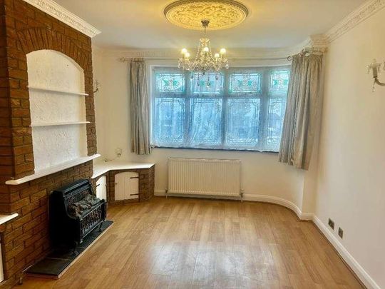 Lodge Crescent, Orpington, Kent, BR6 - Photo 1