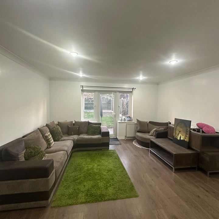 Room in a Shared House, Horns Road, IG2 - Photo 1