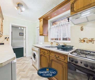 4 bedroom terraced house to rent - Photo 5