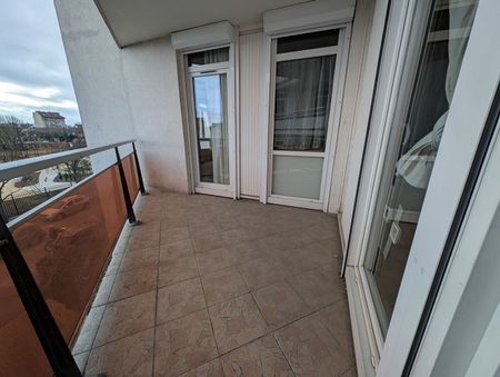 Location Appartement 3 pièces 75m² - Photo 3