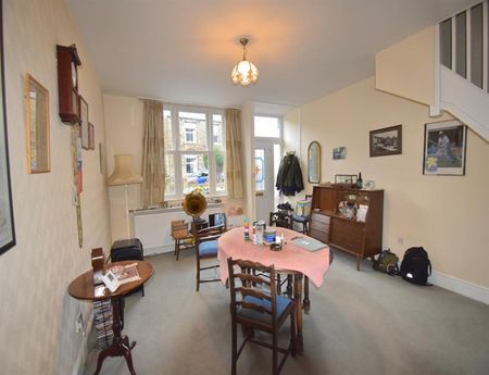 3 Bedroom Semi Detached To Let - Photo 2