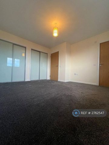 4 bedroom terraced house to rent - Photo 3