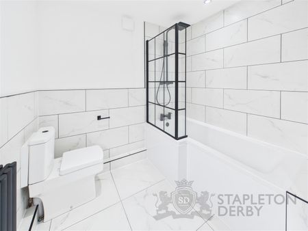 2 Bedroom Terraced House for Rent - Photo 4