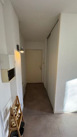 Location Appartement 1 pièce 33m² - Photo 2