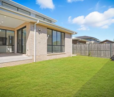 Bespoke Hamptons Charm with Contemporary Style - Photo 4