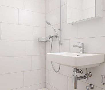 Heimelige Dachwohnung mit Wintergarten - Photo 1