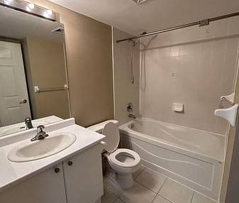 Yonge & Sheppard Beautiful 2Bdrm Open Concept All Utilities Included - Photo 1