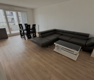 Location Appartement 64.00 m - Photo 3