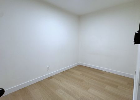For Lease - 420 Eglinton Avenue Unit# 401, Toronto, Ontario - Photo 5