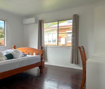 Extra-Large Furnished Room in Convenient Newtown Location - Photo 2