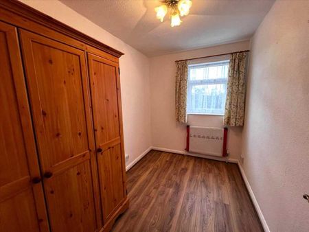 4 bedroom terraced house to rent - Photo 5