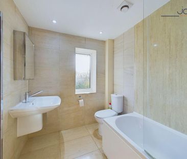 3 bedroom terraced house to rent - Photo 6